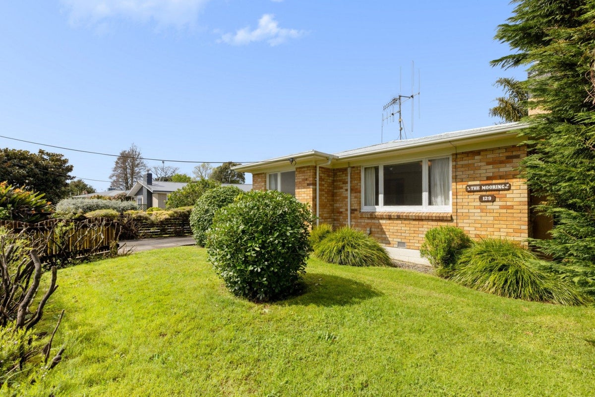 129 Otumoetai Road, Brookfield, Tauranga - Carousel 1