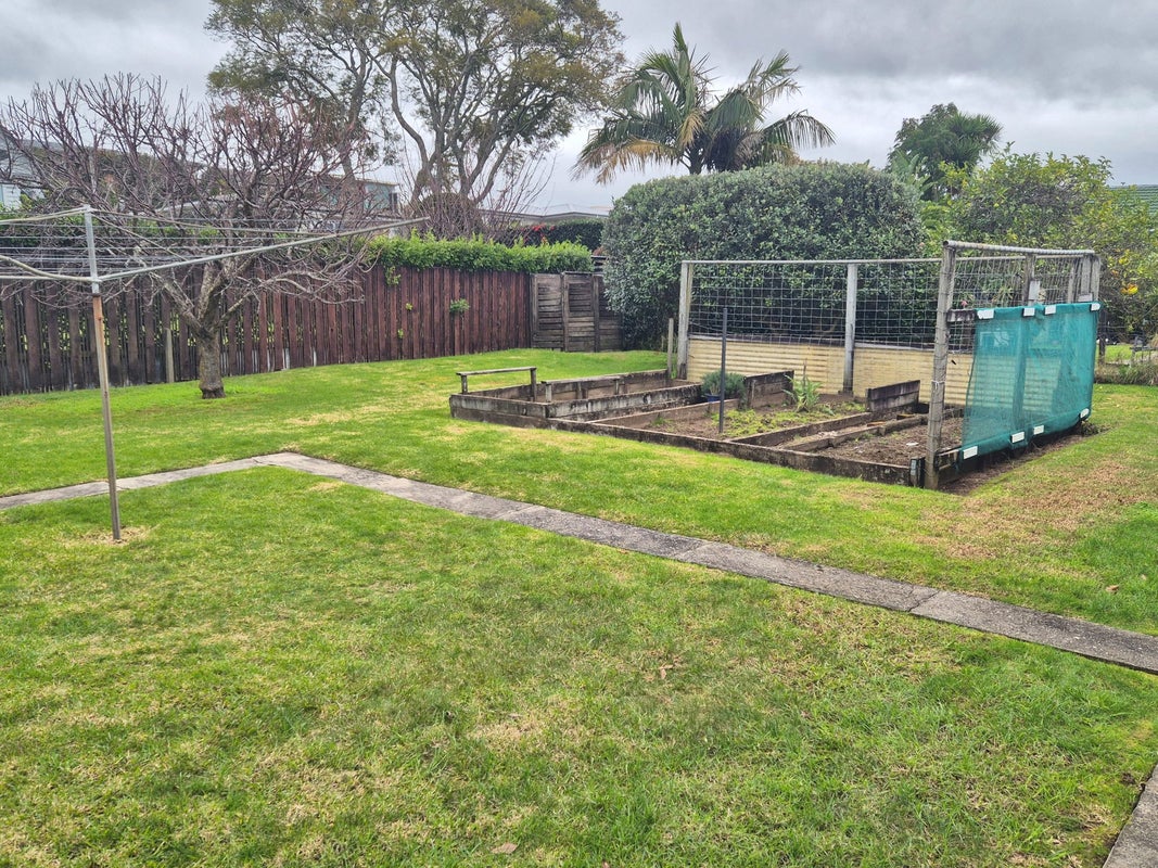 7 Rushton Avenue, Otumoetai, Tauranga - Carousel 25