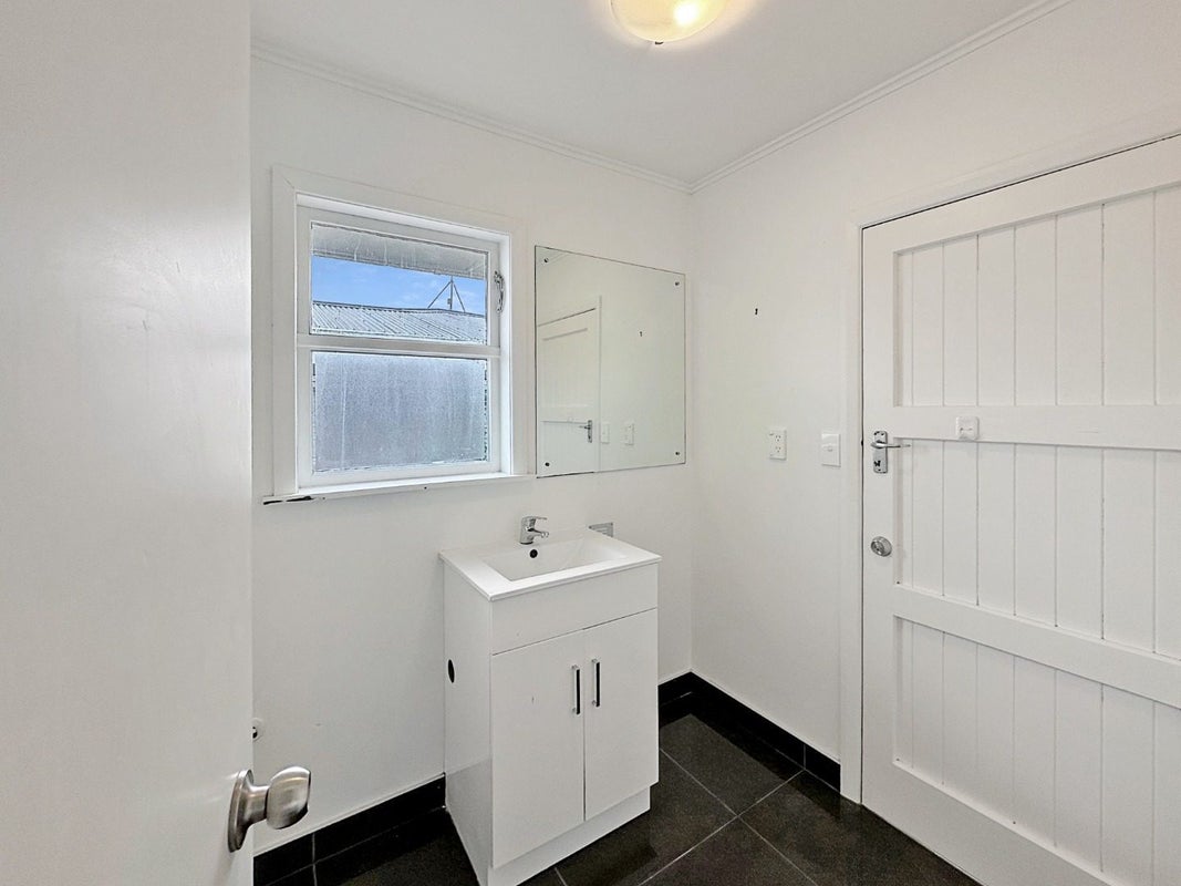 11 McDougall Street, Manurewa East, Auckland - Carousel 10