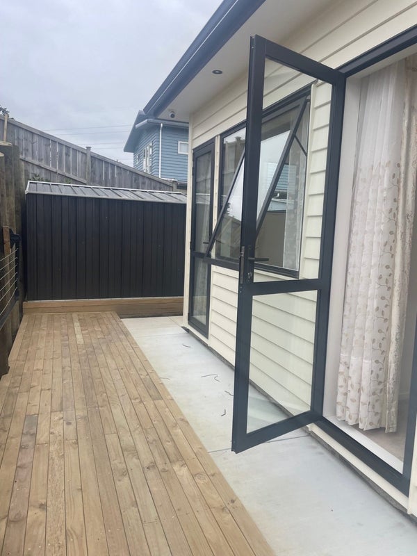 23 Annmarie Avenue, Totara Park, Auckland - Carousel 1
