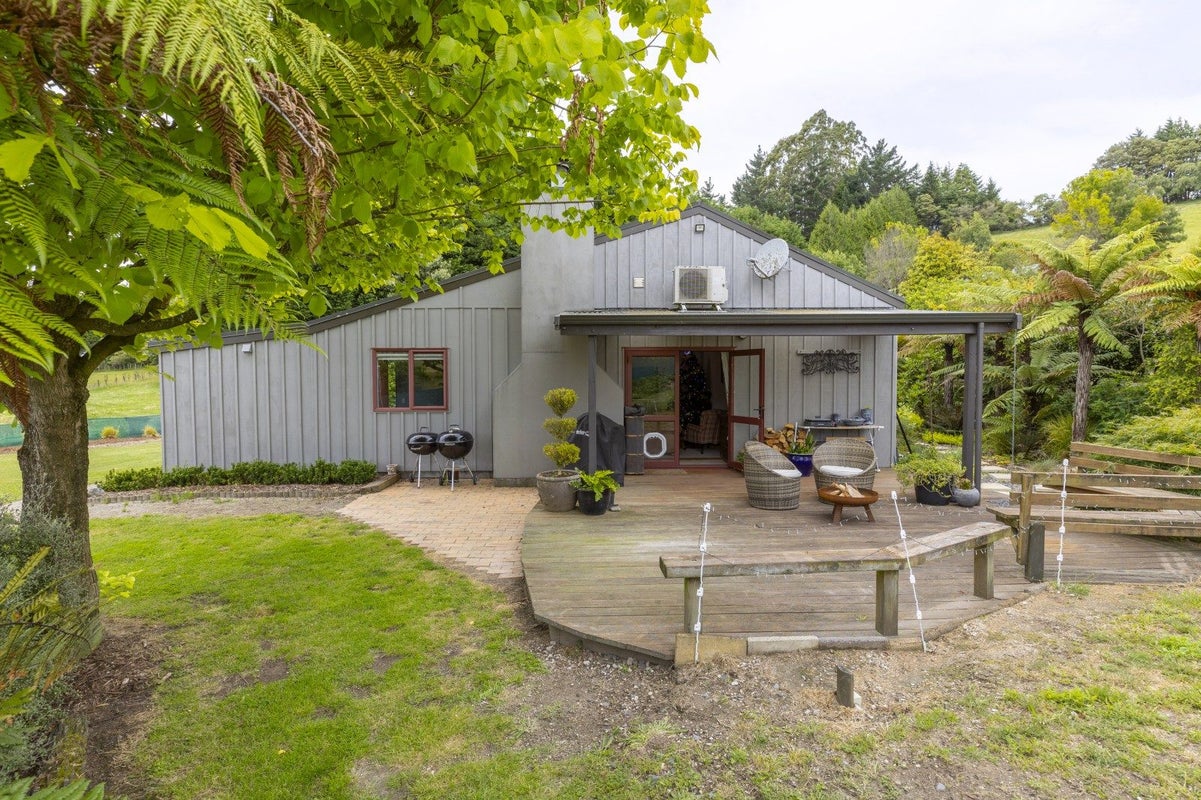 2/160 Acacia Heights Drive, Acacia Bay, Taupo - Carousel 1