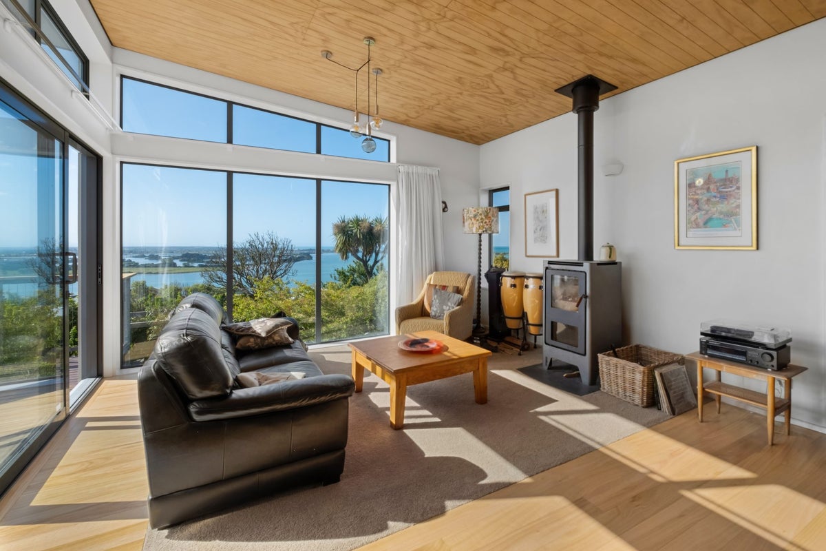 33 Marama Crescent, Mount Pleasant, Christchurch - Carousel 2