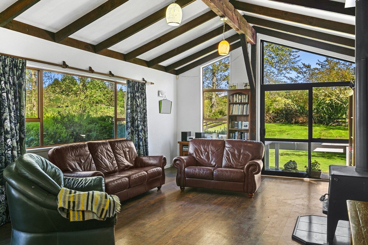 61 Oak Drive, Wairakei, Taupo - Carousel 2