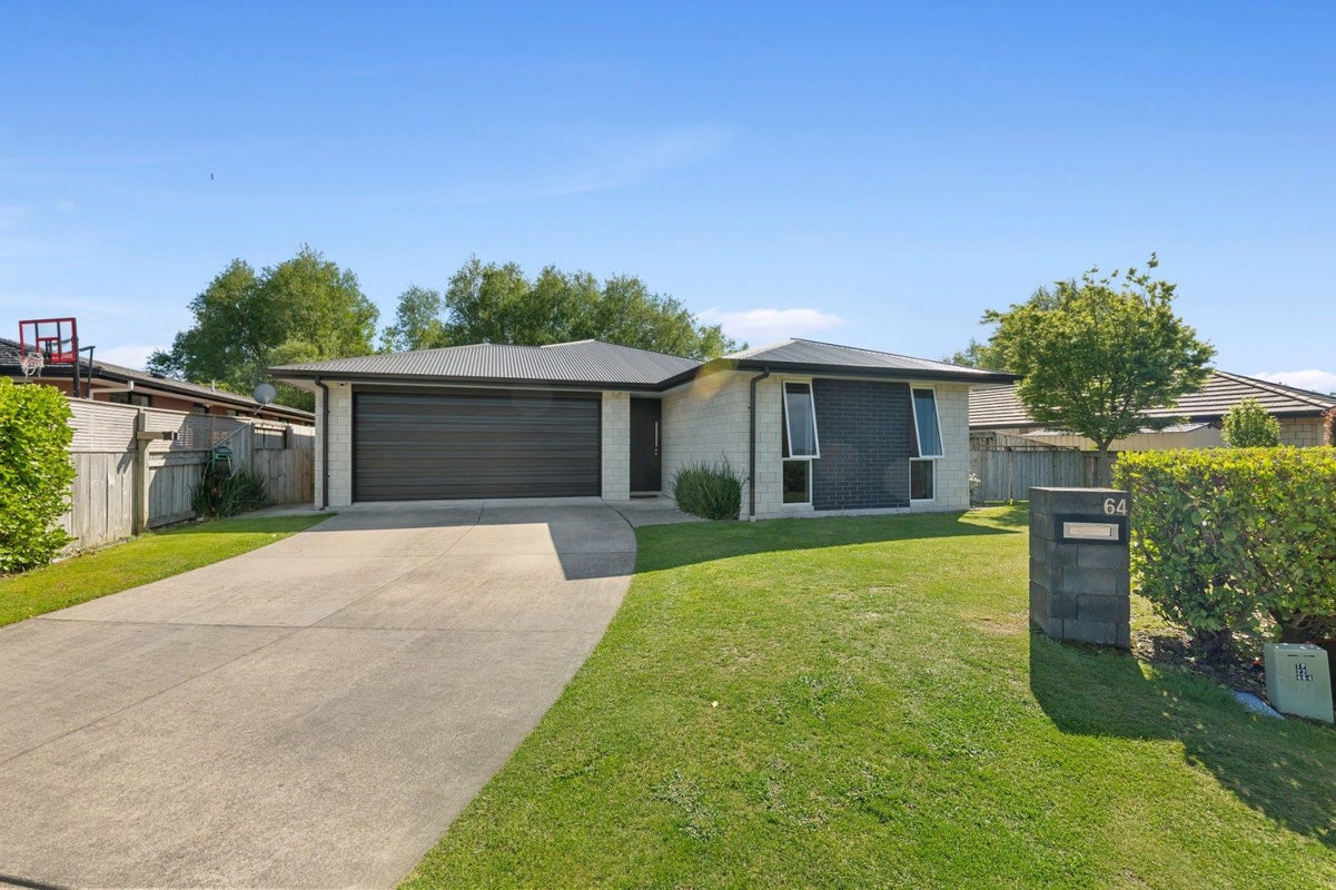 64 Fairfax Crescent, Pyes Pa, Tauranga - Carousel 13