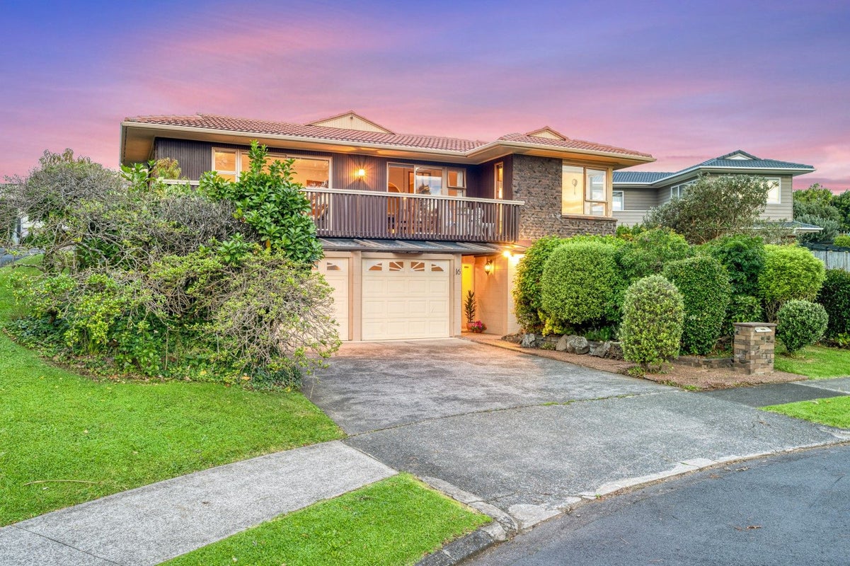 16 Tercel Place, Sunnyhills, Auckland - Carousel 1