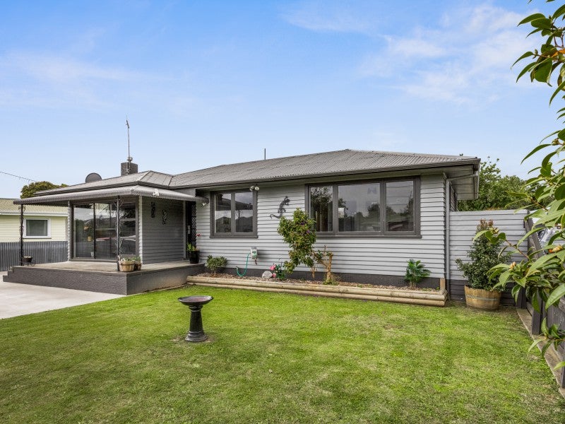 122 Harlech Street, Mayfair, Hastings - Carousel 1