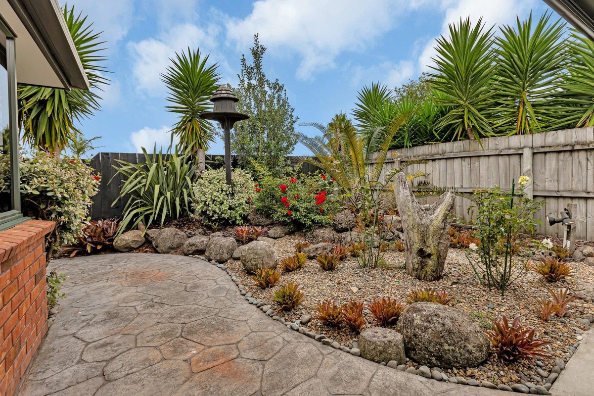 13 Bermuda Place, One Tree Point - Carousel 20
