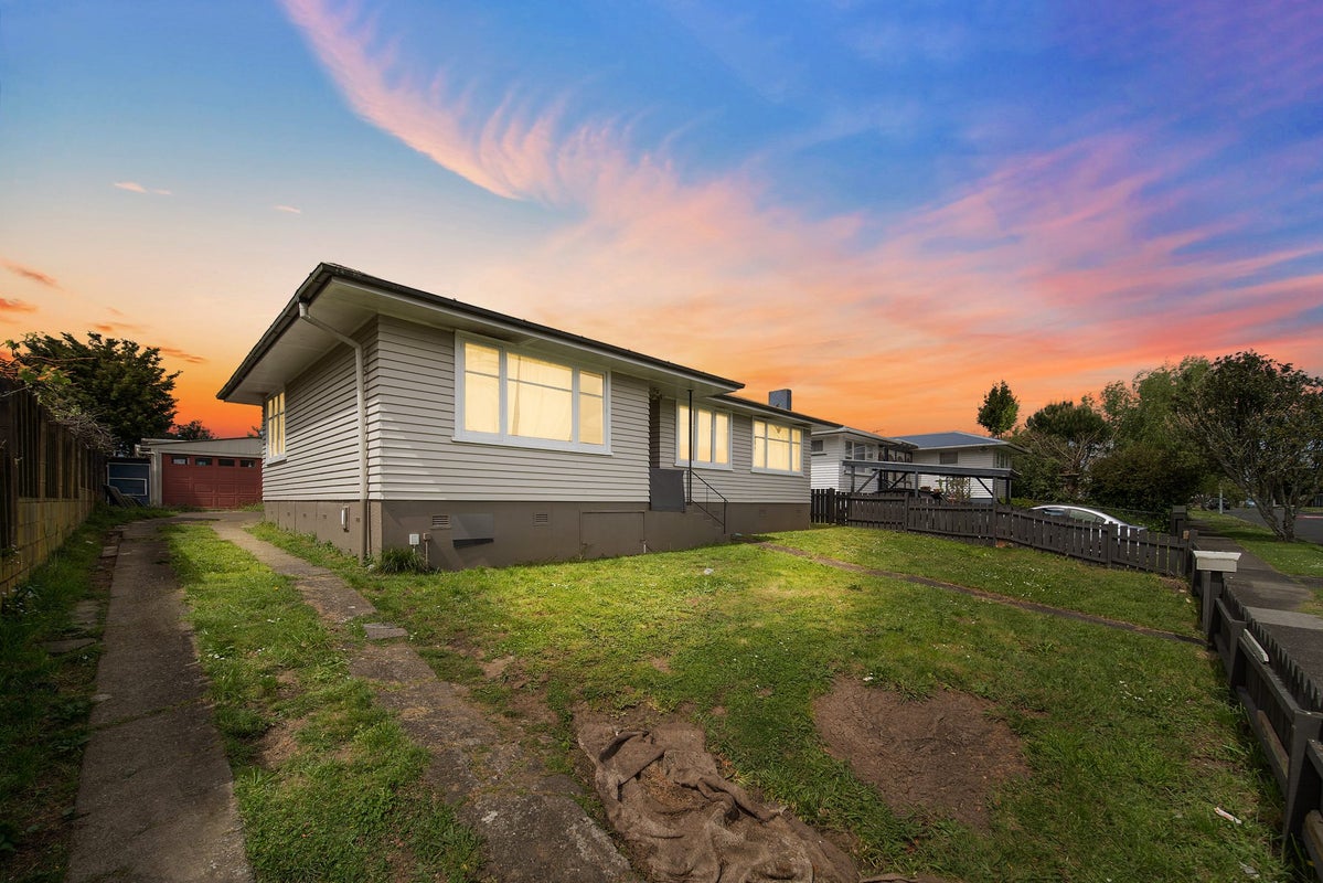 29 Maple Street, Avondale, Auckland - Carousel 1