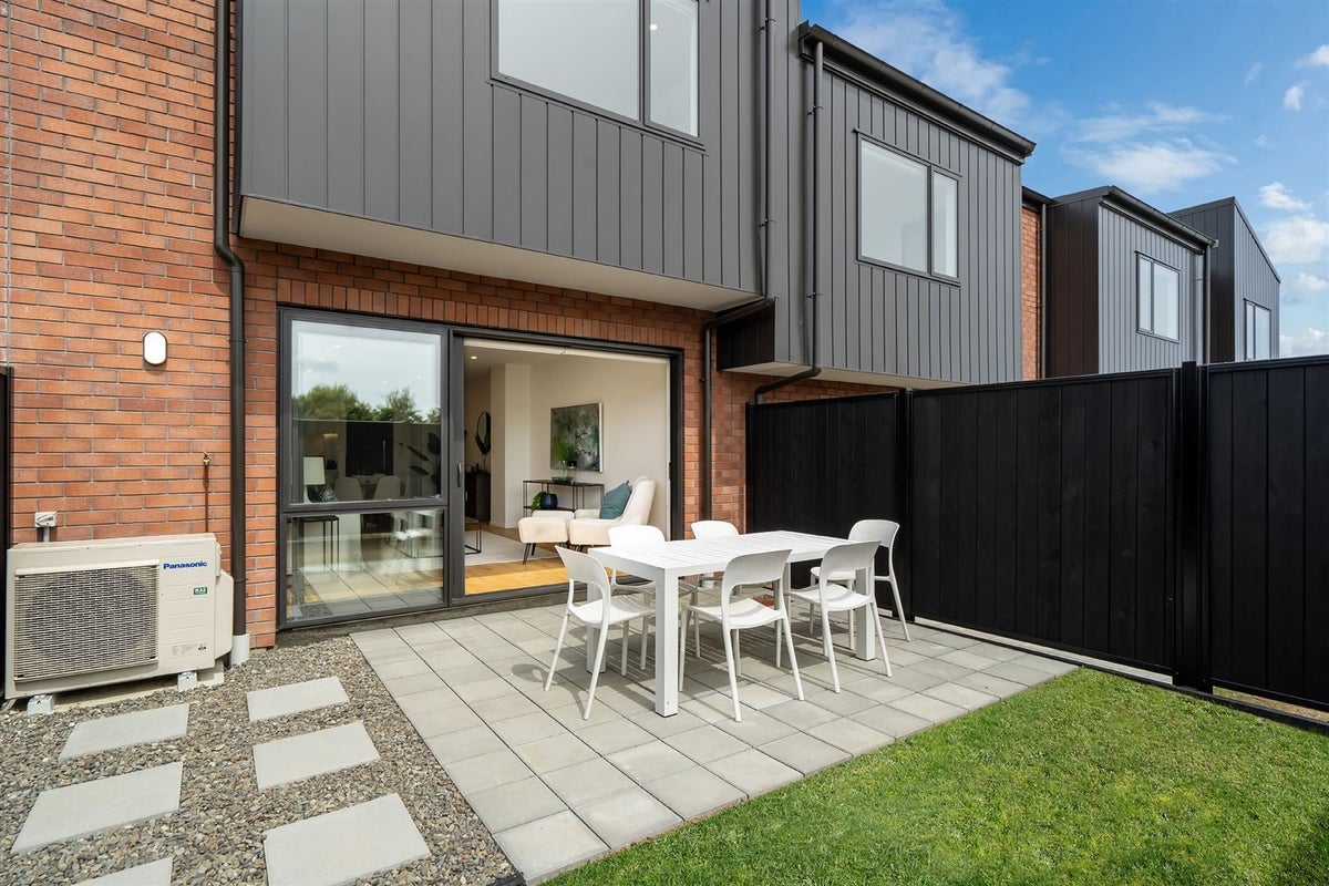 8 Mahinga Kai Way, Belmont, Auckland - Carousel 2