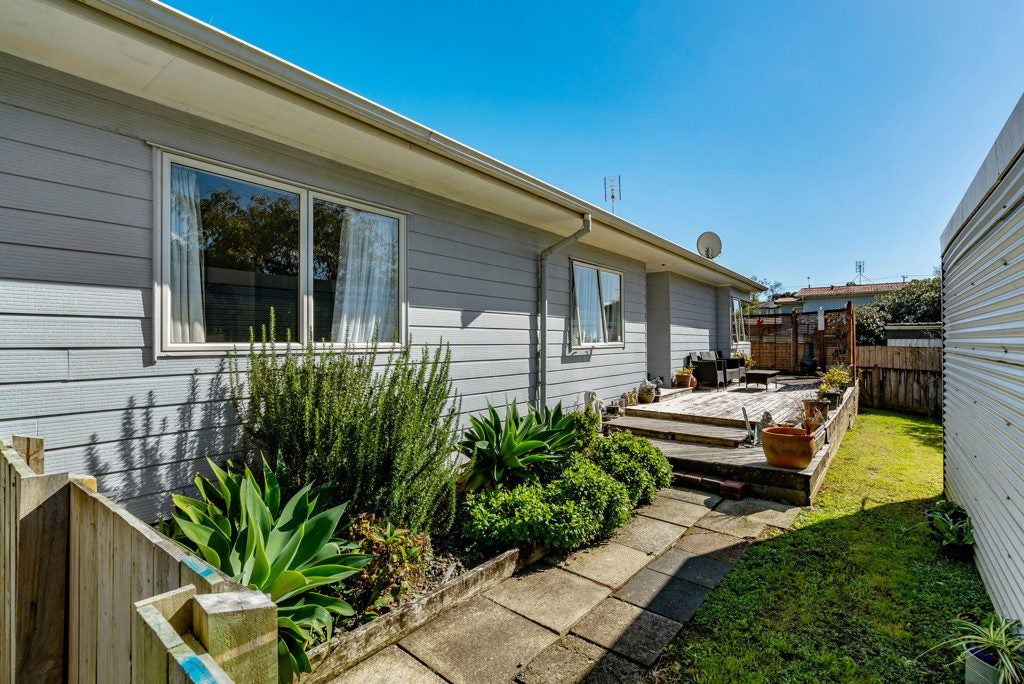 84B Opaheke Road, Opaheke, Papakura - Carousel 1
