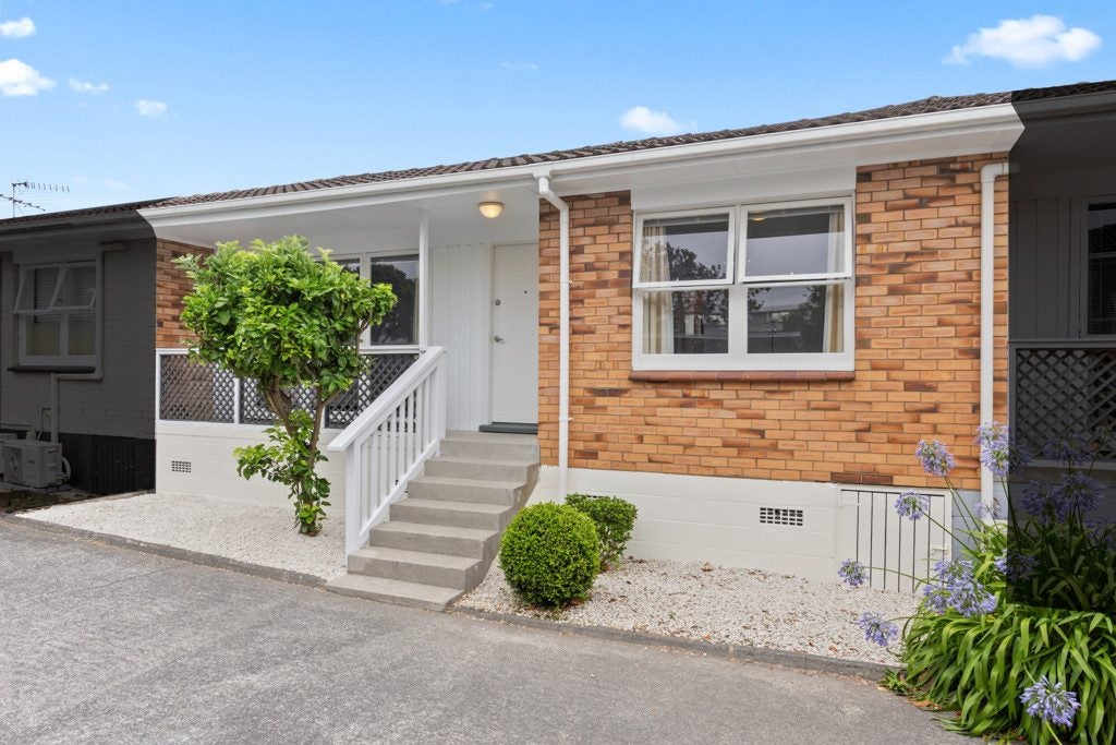 3/126 Marua Road, Ellerslie, Auckland - Carousel 1