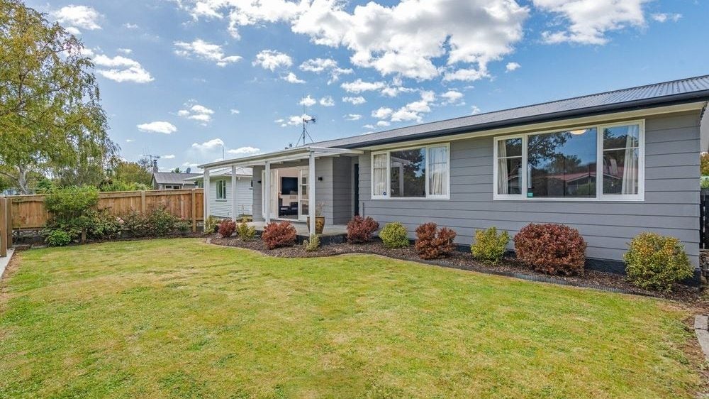 134 Ruamahanga Crescent, Terrace End, Palmerston North - Carousel 1
