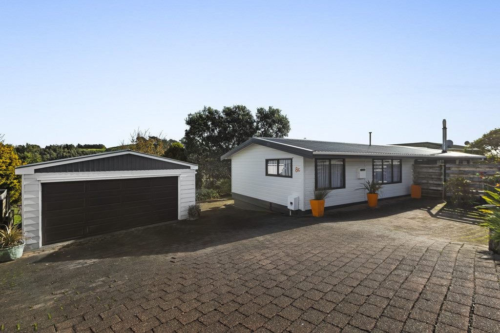 8C Squire Place, Blagdon, New Plymouth - Carousel 1