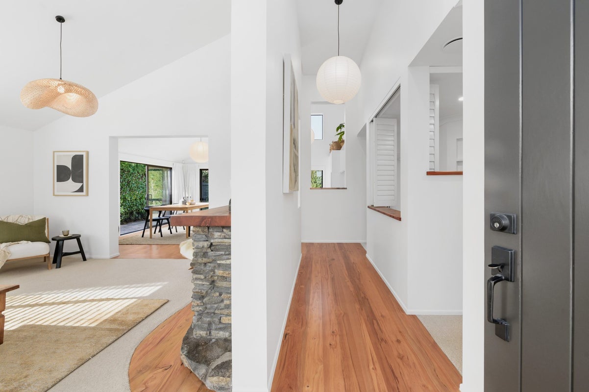 28 Caversham Drive, Rototuna, Hamilton - Carousel 2