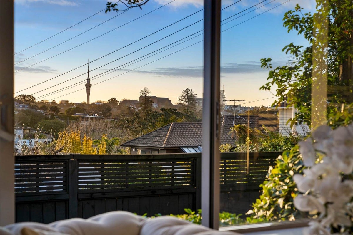 10A Ingram Road, Remuera, Auckland - Carousel 2