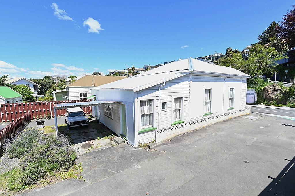 63 Shakespeare Road, Bluff Hill, Napier - Carousel 2