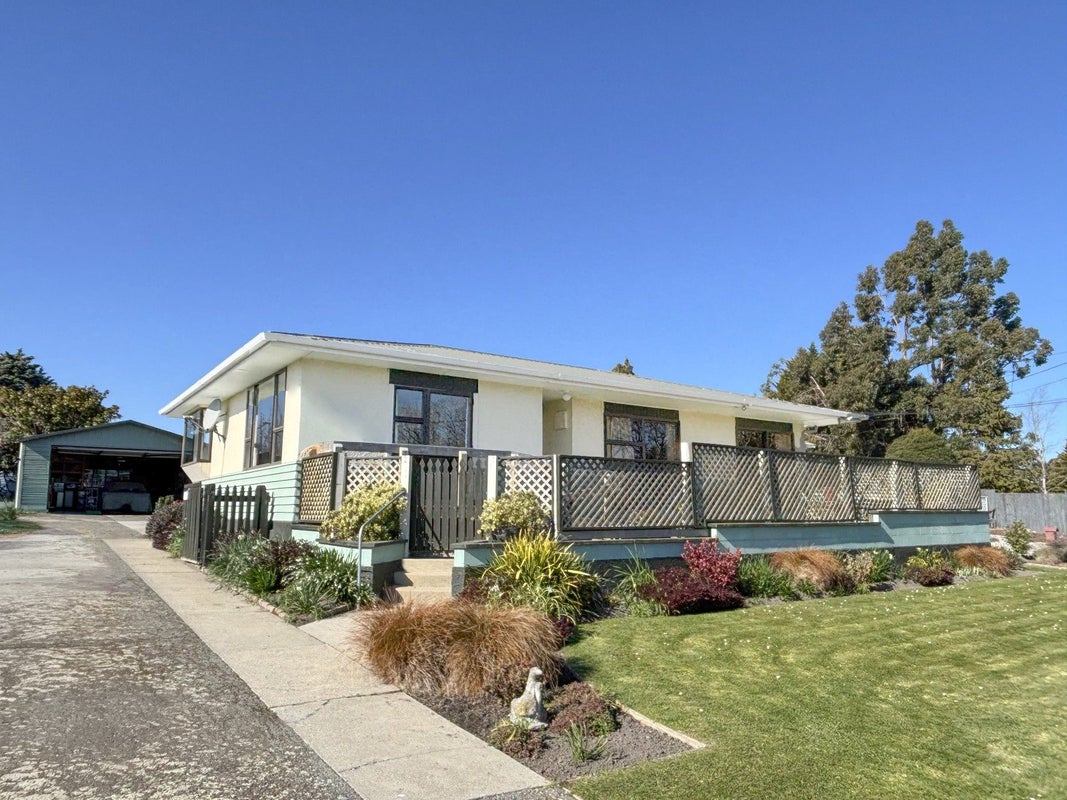 4 London Street, Weston, Oamaru - Carousel 1