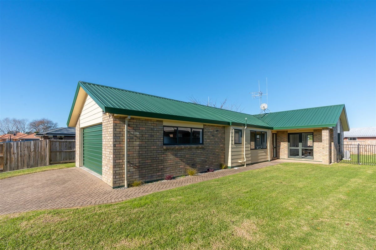 3 Antrim Place, Nawton, Hamilton - Carousel 2