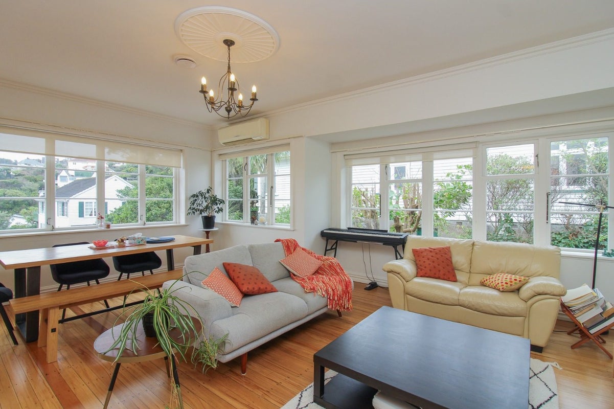 118 Cashmere Avenue, Khandallah, Wellington - Carousel 2