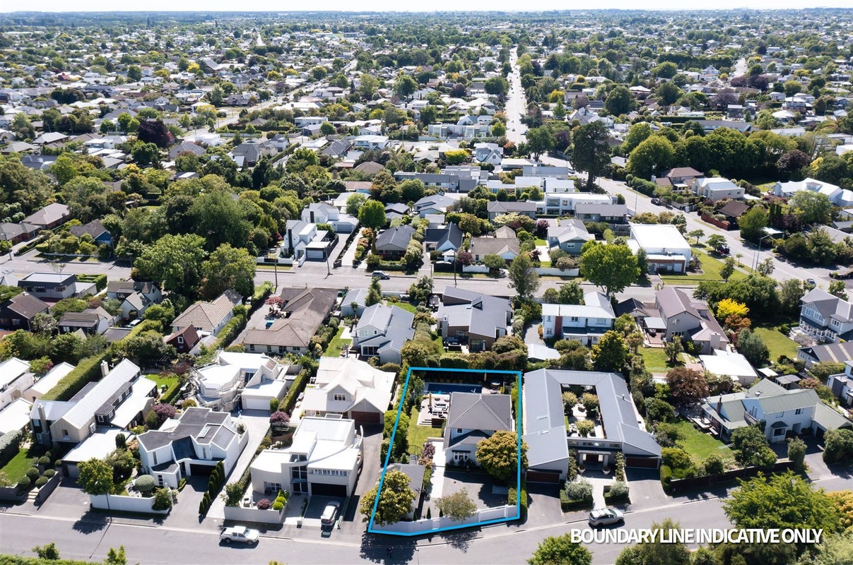 10 Thornycroft Street, Fendalton, Christchurch - Carousel 1