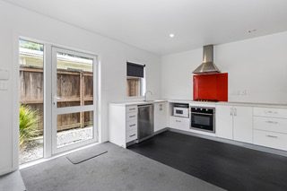 3/5 Edgecumbe Street, Whitiora, Hamilton - Carousel 1