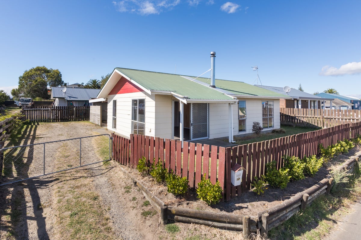 61A Johnston Street, Foxton, Foxton - Carousel 2