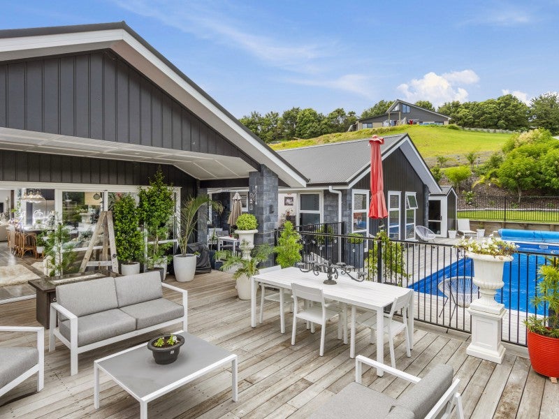84 Stableford Drive, Greerton, Tauranga - Carousel 1