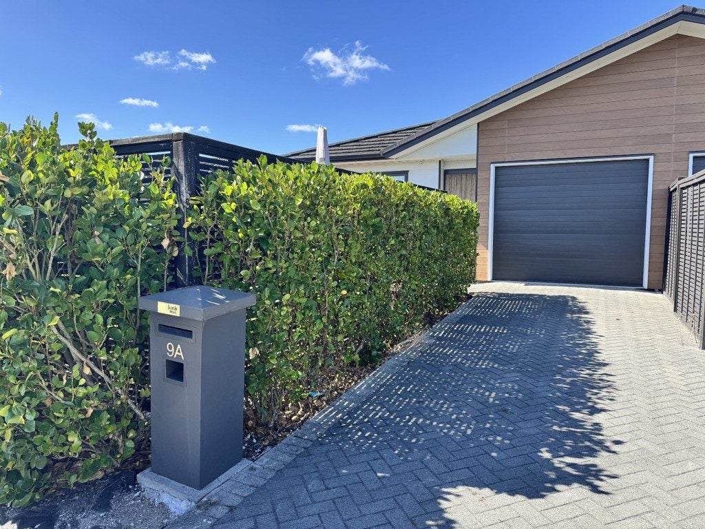 9A Yanicks Crescent, Fitzroy, Hamilton - Carousel 1