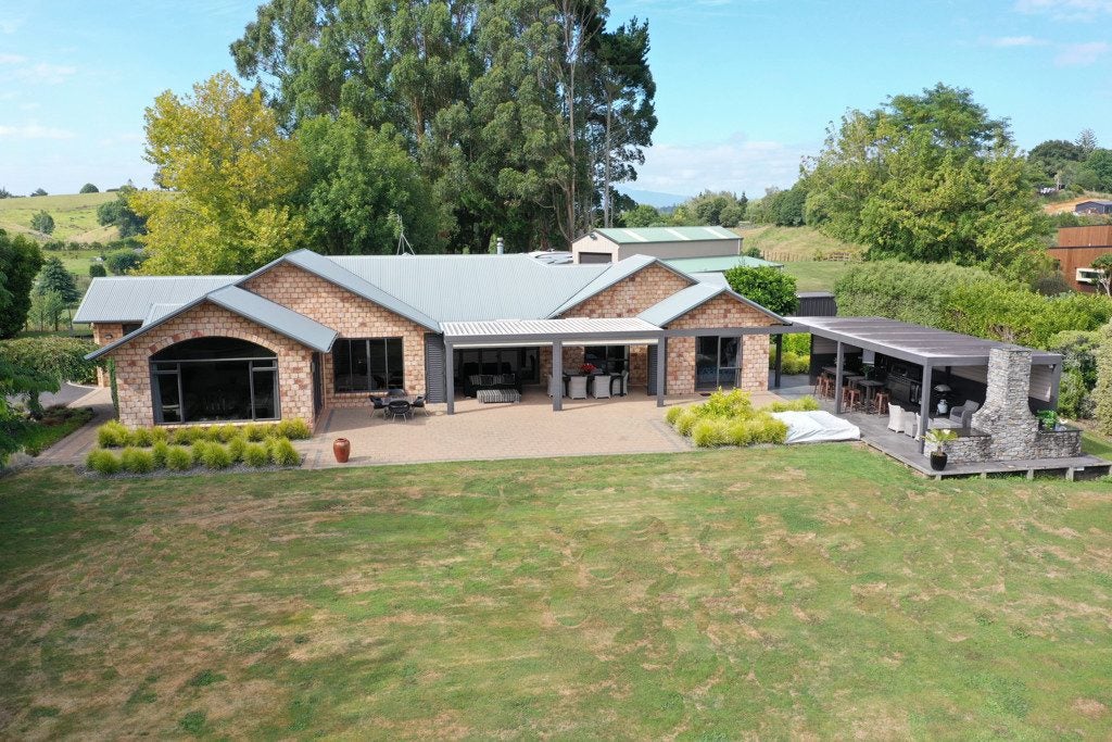 63 Pheasant Close, Rotokauri, Hamilton - Carousel 2