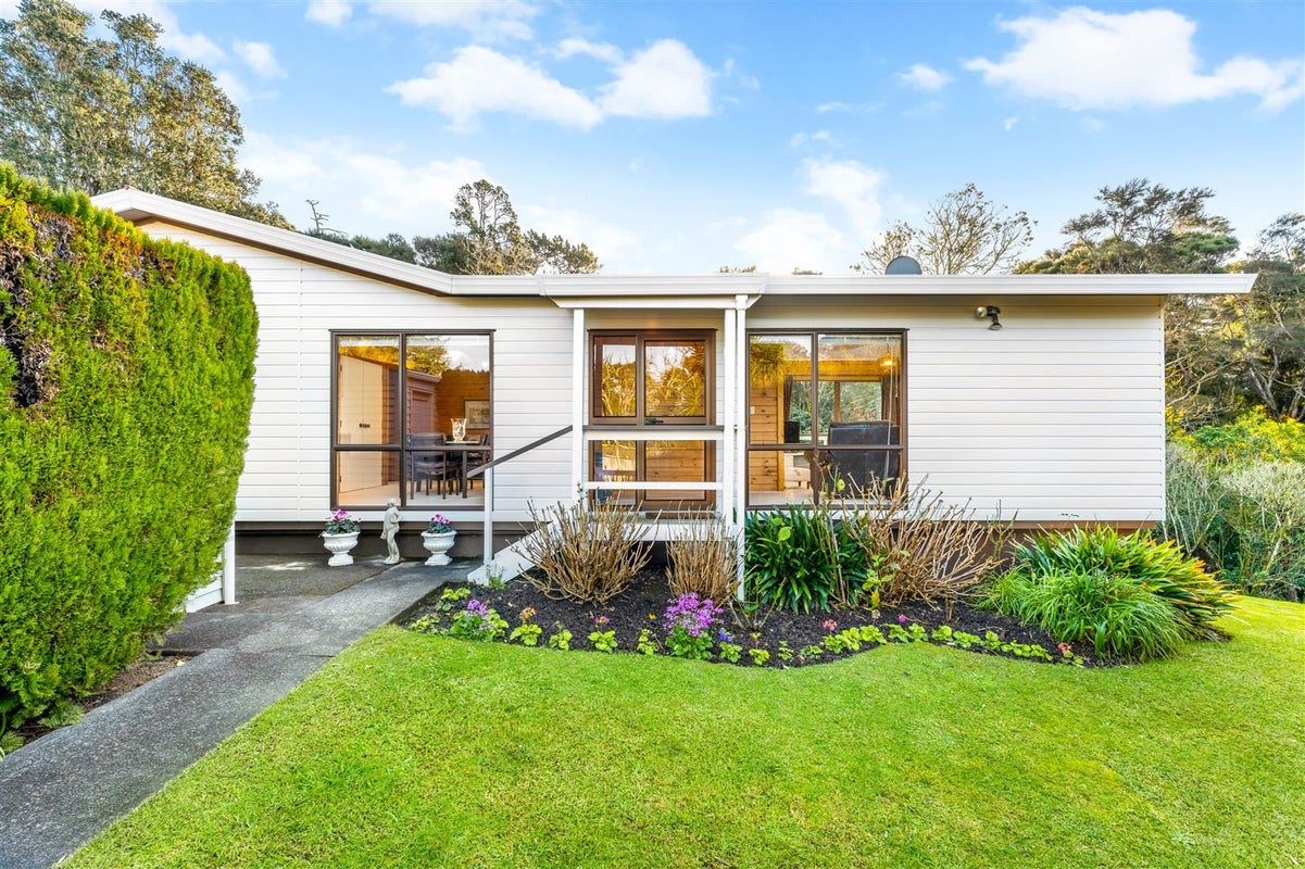 14 Chardon Place, Henderson, Auckland - Carousel 2