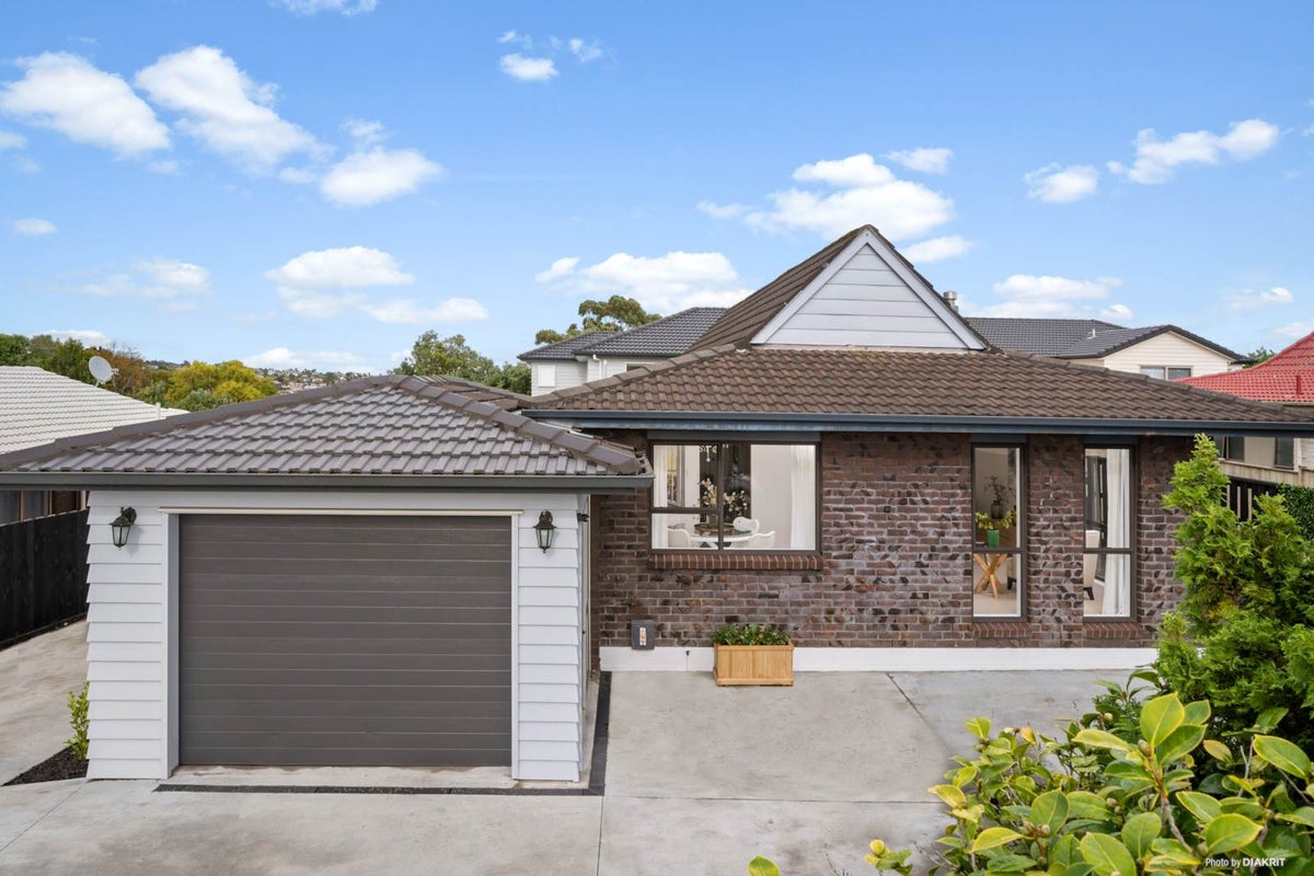 49 Sandspit Road, Cockle Bay, Auckland - Carousel 1