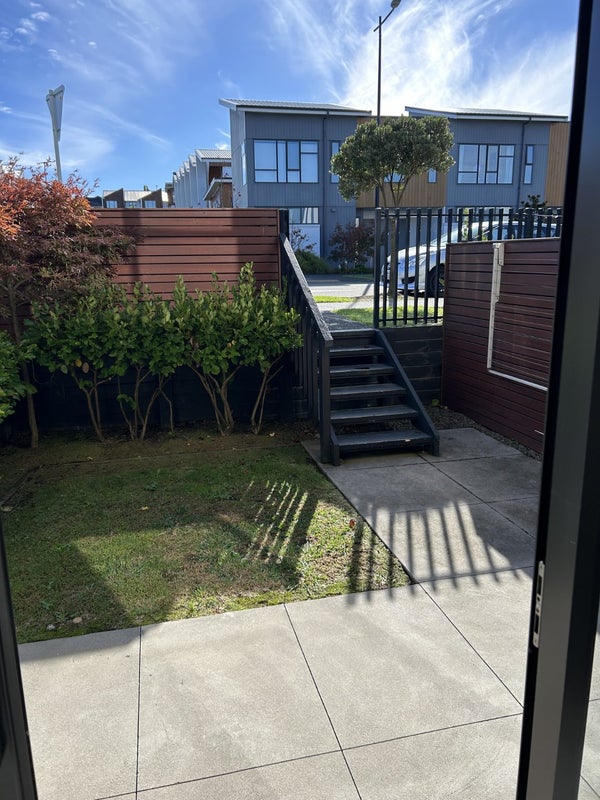 1 Gateway Avenue, Beachlands, Auckland - Carousel 22