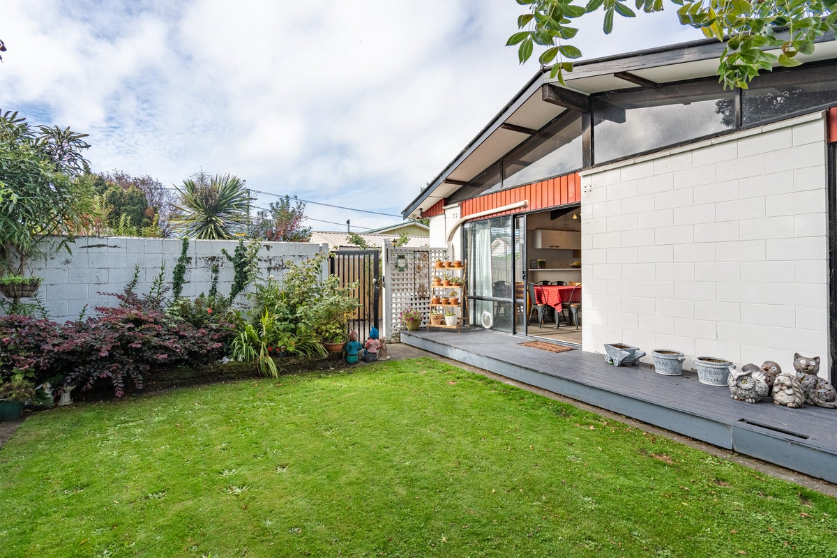 168 Saint Johns Street, Bromley, Christchurch - Carousel 1
