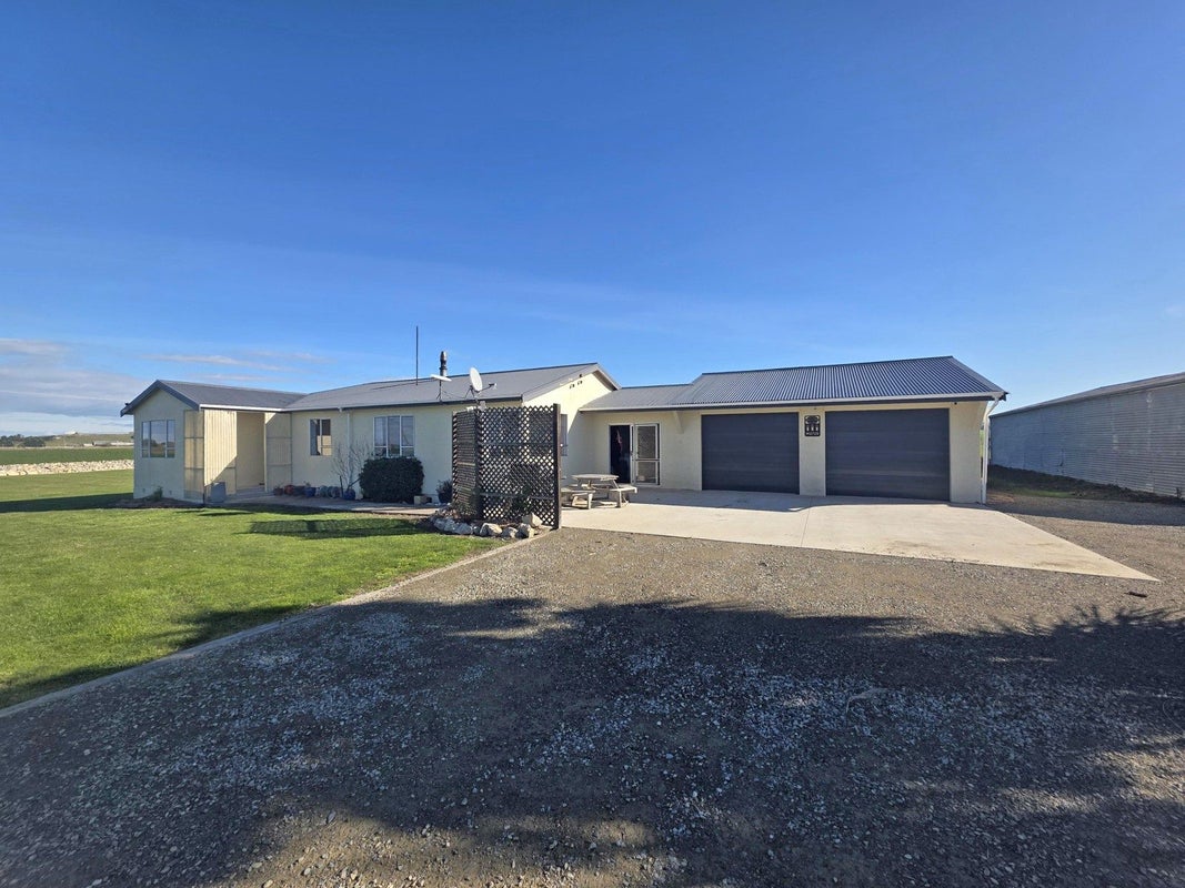60 Seadown Road, Kakanui, Oamaru - Carousel 1