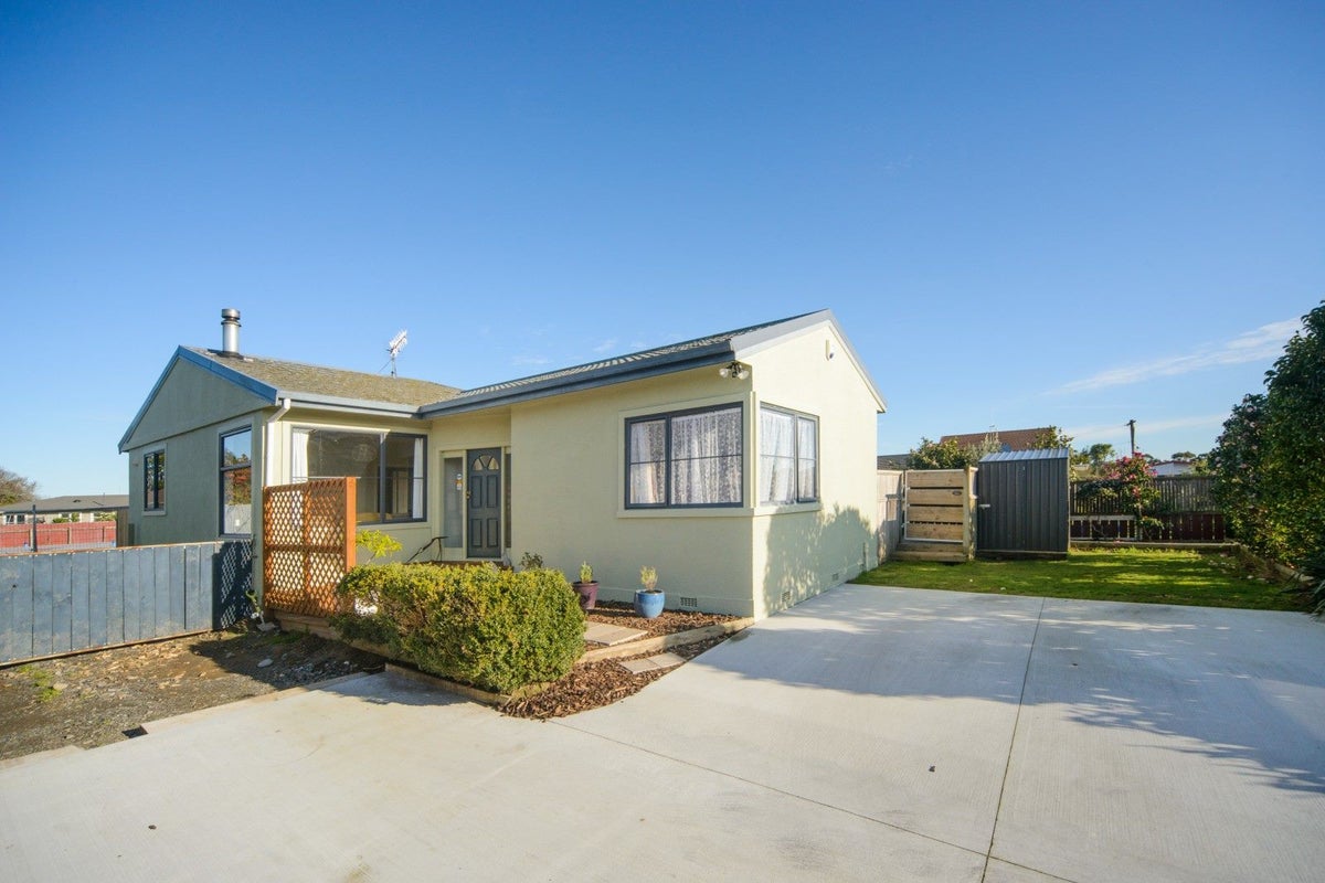 32 Wood Street, Takaro, Palmerston North - Carousel 2