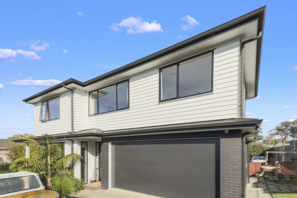 38A Miller Road, Mangere Bridge, Auckland - Carousel 1