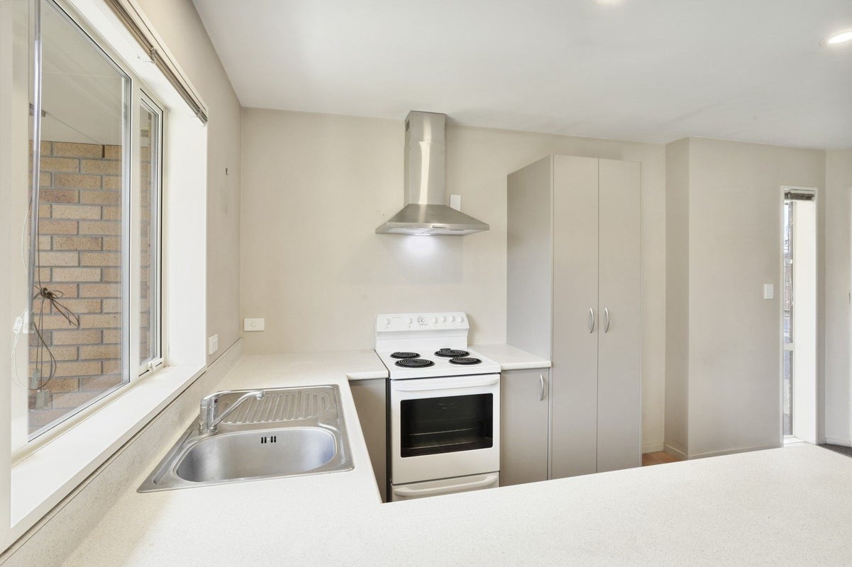 11/446 Ferry Road, Woolston, Christchurch - Carousel 2