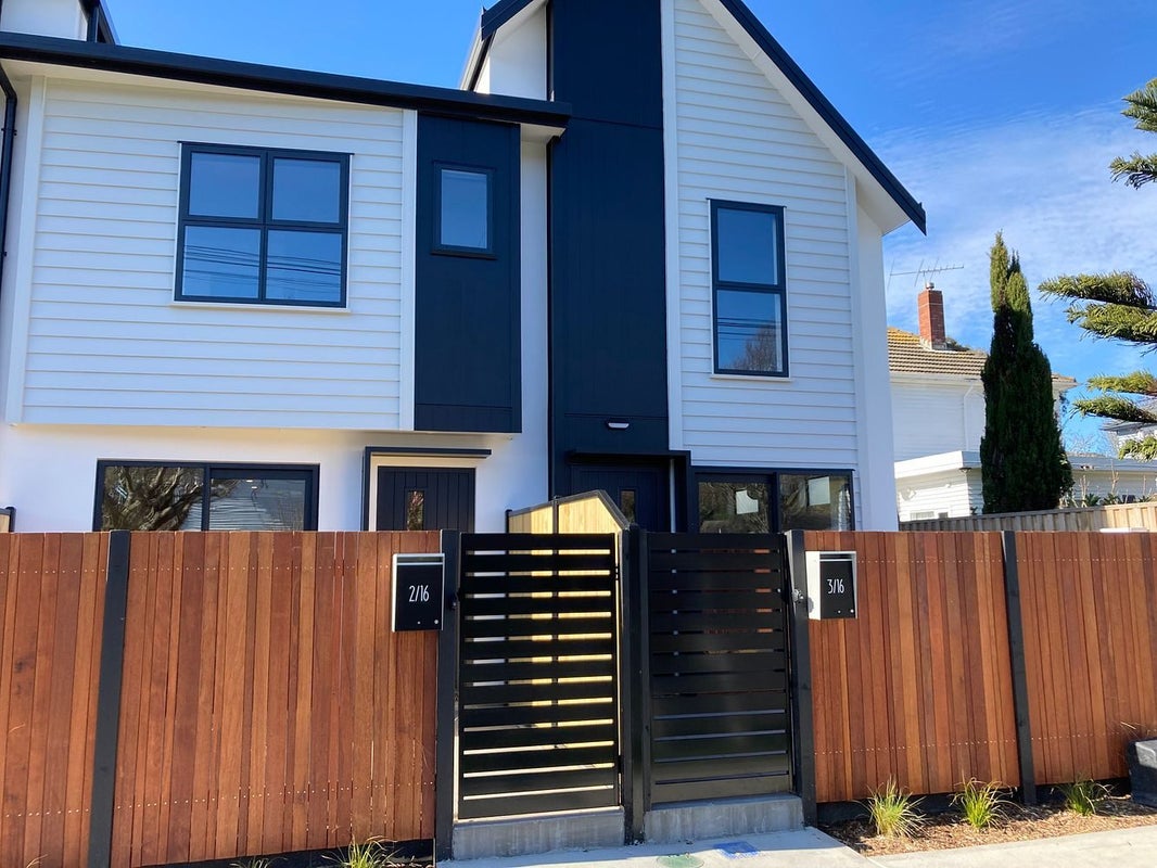 1/16 Molesworth Street, Taita, Lower Hutt - Carousel 1