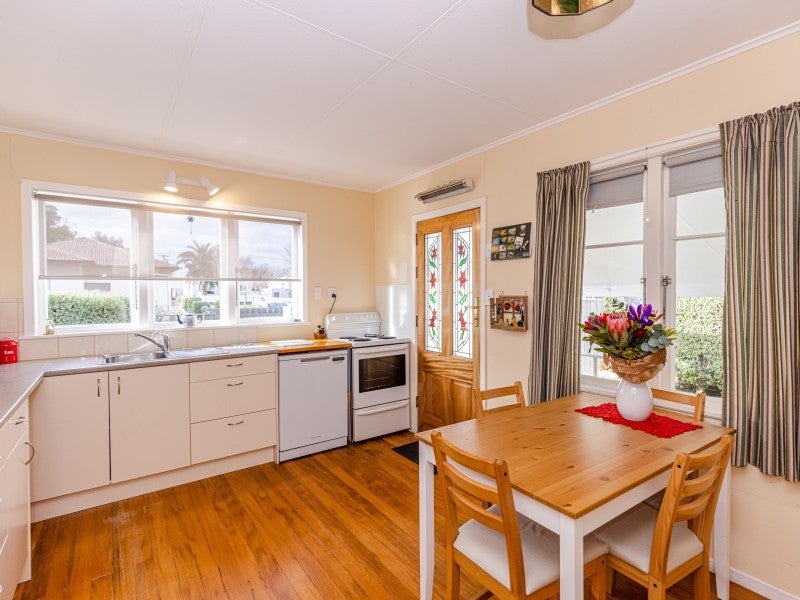 37A Stewart Street, Aramoho, Whanganui - Carousel 2