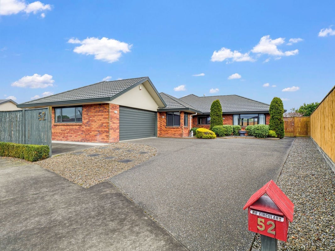 52 Tennyson Avenue, Kelvin Grove, Palmerston North - Carousel 1