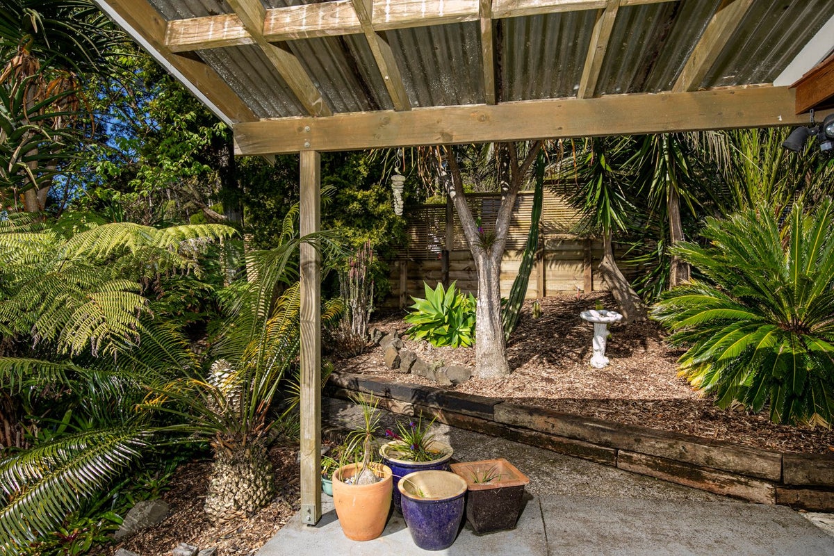 757A West Coast Road, Oratia, Auckland - Carousel 42