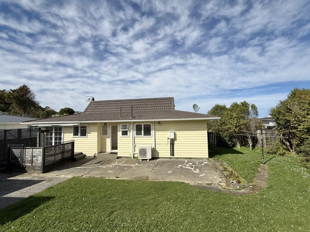 16 Otira Grove, Kelson, Lower Hutt - Carousel 20