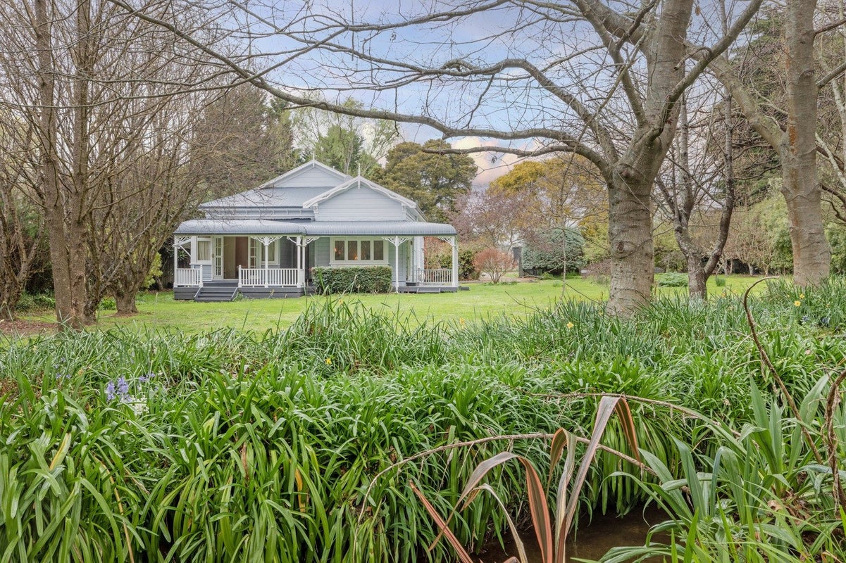 60 Phillips Street, Waipawa - Carousel 1