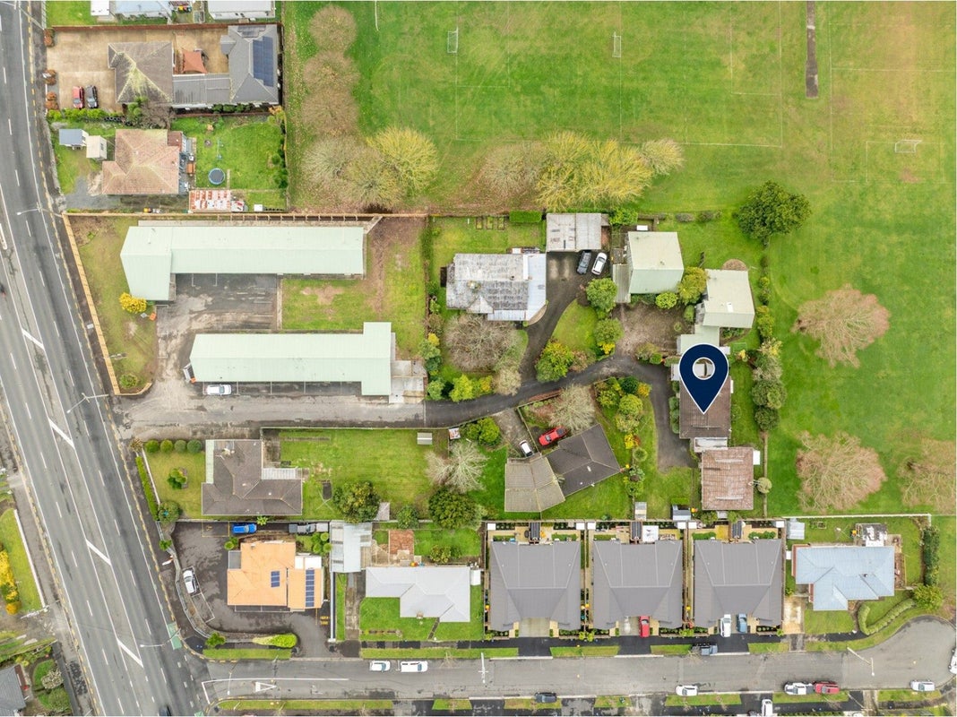 324 and 324B Te Rapa Road, Beerescourt, Hamilton, Waikato - Carousel 14
