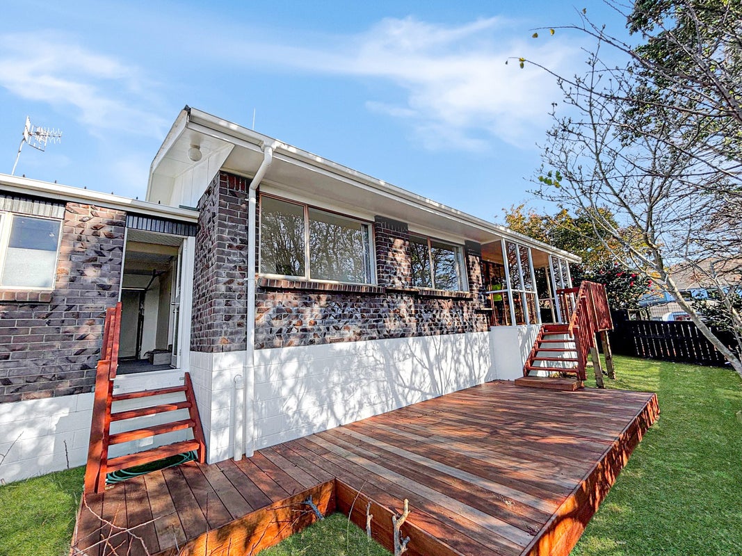 1/4A Elwood Place, Ellerslie, Auckland - Carousel 11