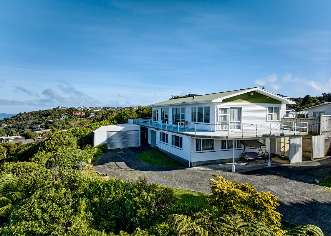 31 Pokohiwi Road, Normandale, Lower Hutt - Carousel 2