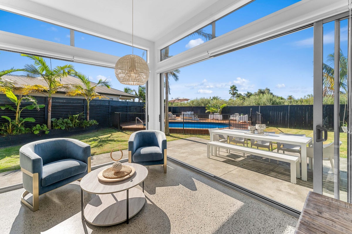 9 Oriental Parade, Papamoa Beach, Papamoa - Carousel 2