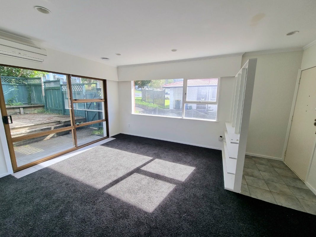 1/6 Keldale Place, Forrest Hill, Auckland - Carousel 2