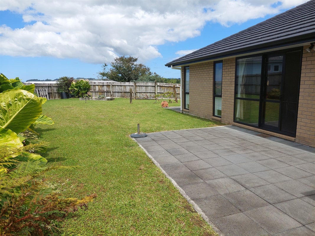 8 Muirfield Rise, Kamo, Whangarei - Carousel 2