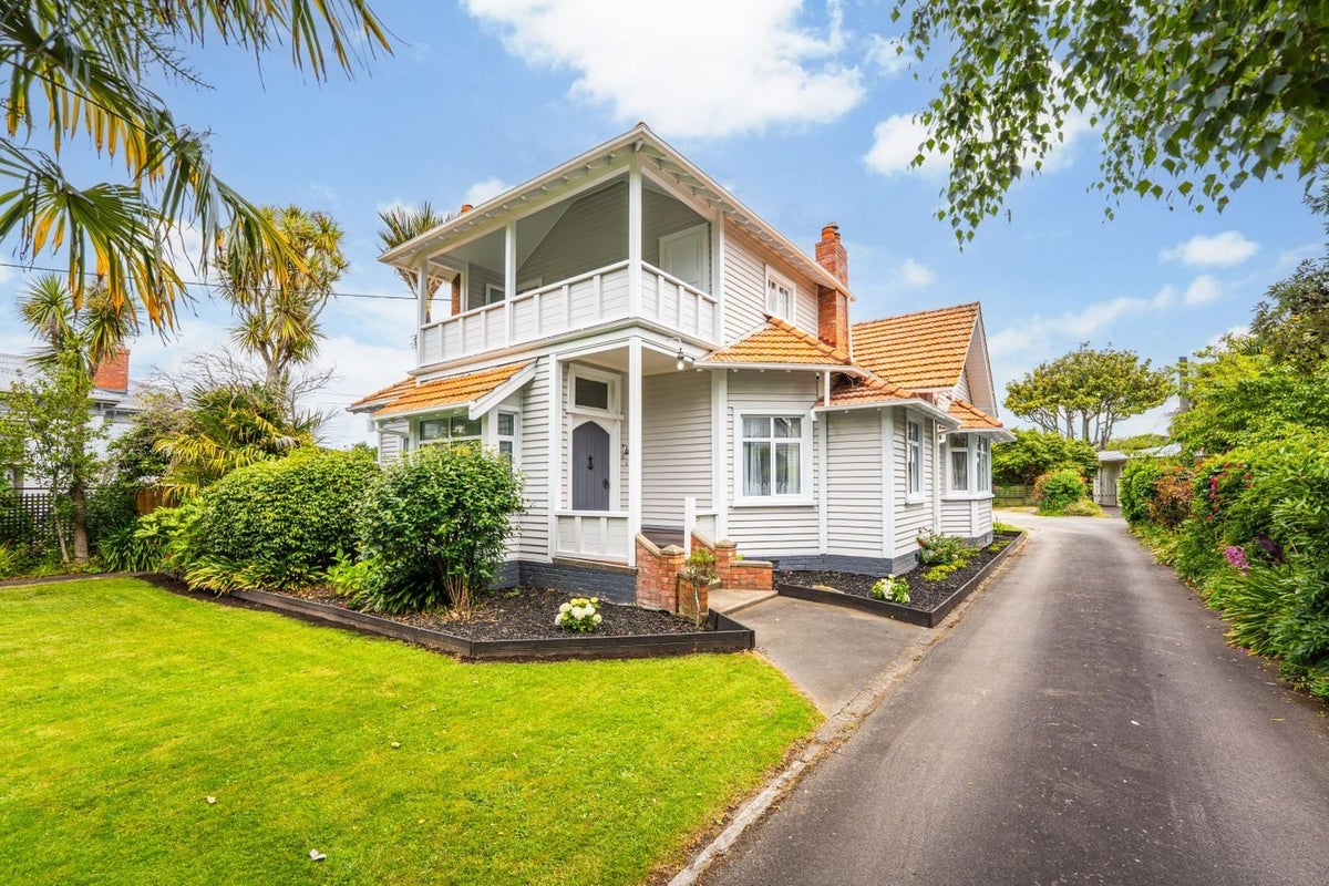 52 Parsons Street, Saint Johns Hill, Whanganui - Carousel 1